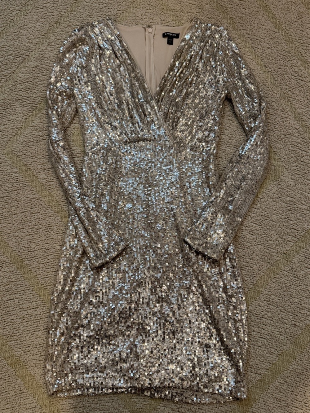 Size XXS Express Gold Sequin Long-Sleeve Mini Dress